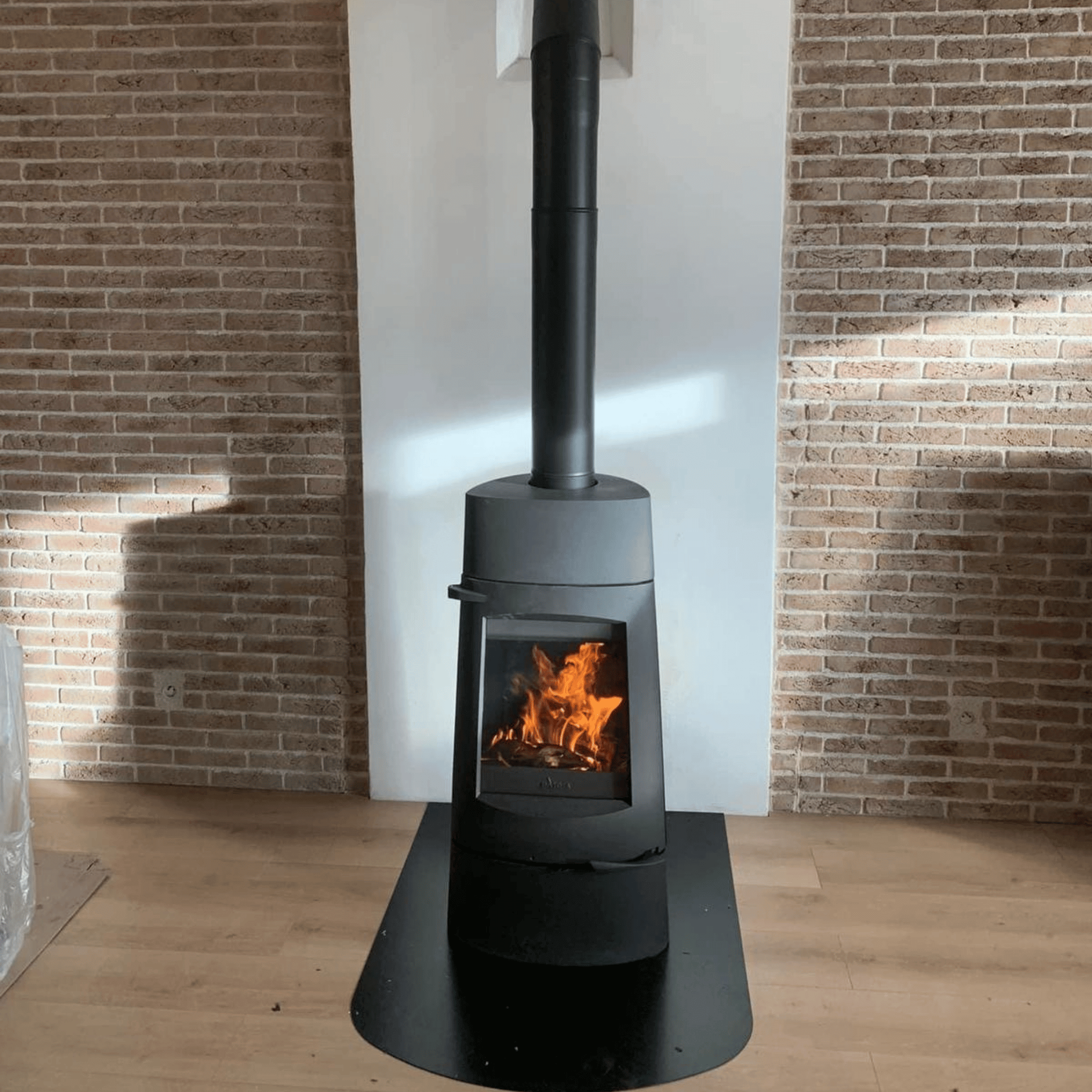 Invicta Aratos Döküm Odun Sobası 6453 44